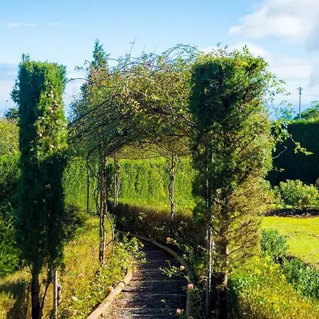Villa Luxurious In Eastern Madeira