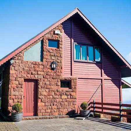 Luxurious In Eastern Madeira Villa Santo Antonio da Serra